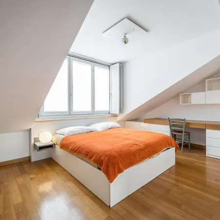 The Orange Attic - Navigli Area * מילאנו