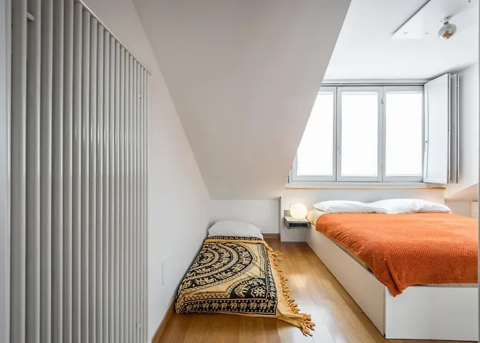 The Orange Attic - Navigli *