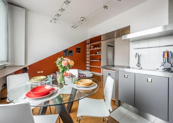 The Orange Attic - Navigli *
