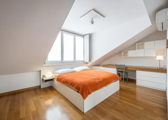 The Orange Attic - Navigli * מילאנו