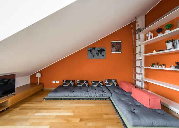 The Orange Attic - Navigli * מילאנו
