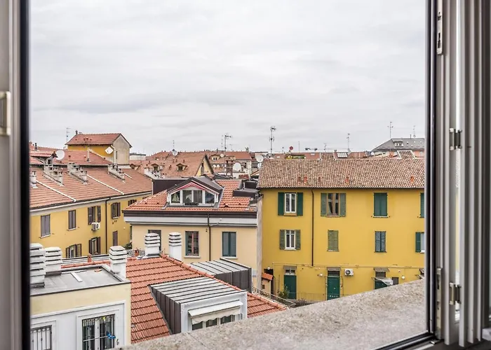 The Orange Attic - Navigli מילאנו